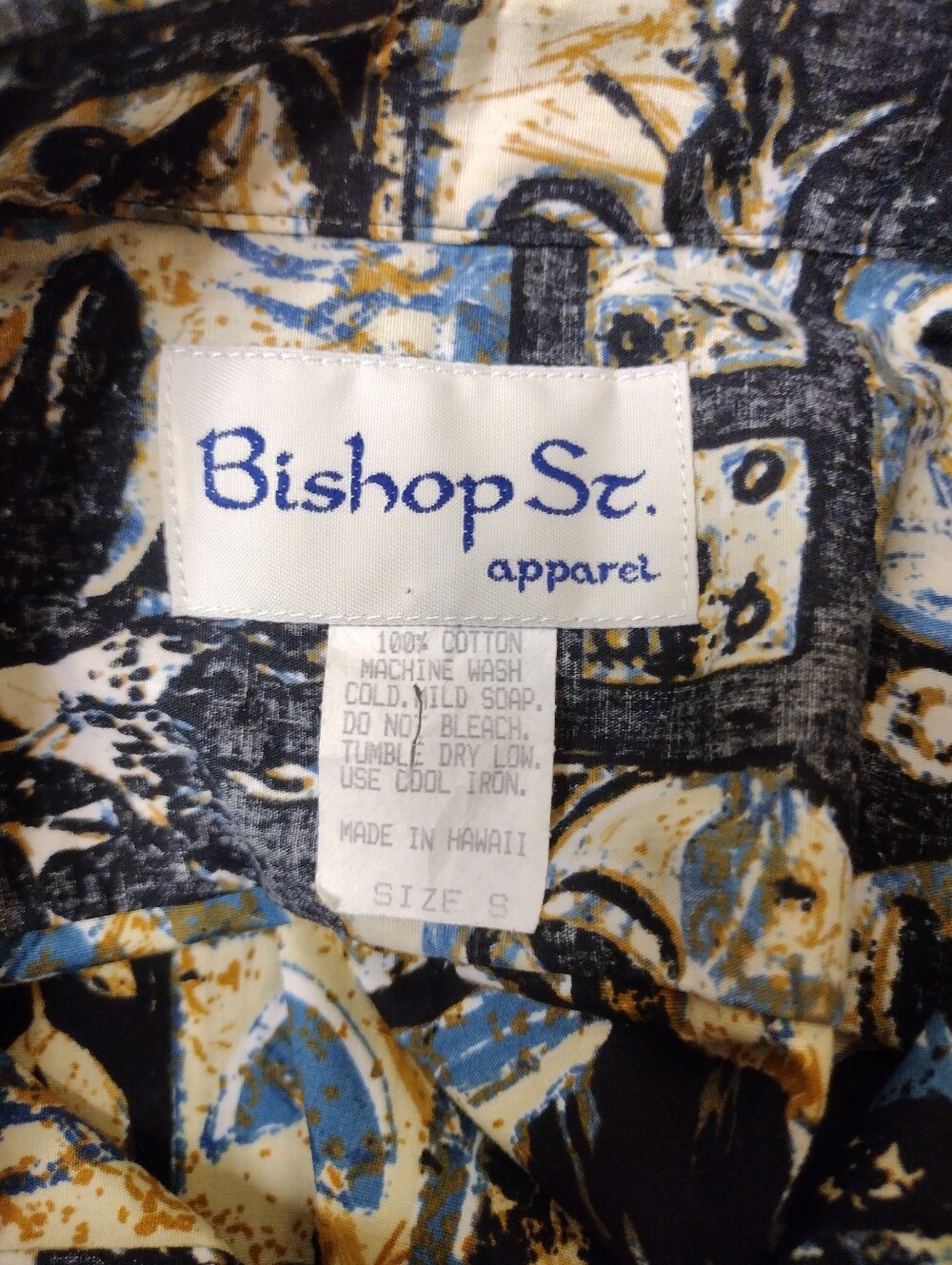 Vintage Bishop St. Apparel Blue, Taupe & White Batik Style Hawaiian Shirt - Picture 4 of 5